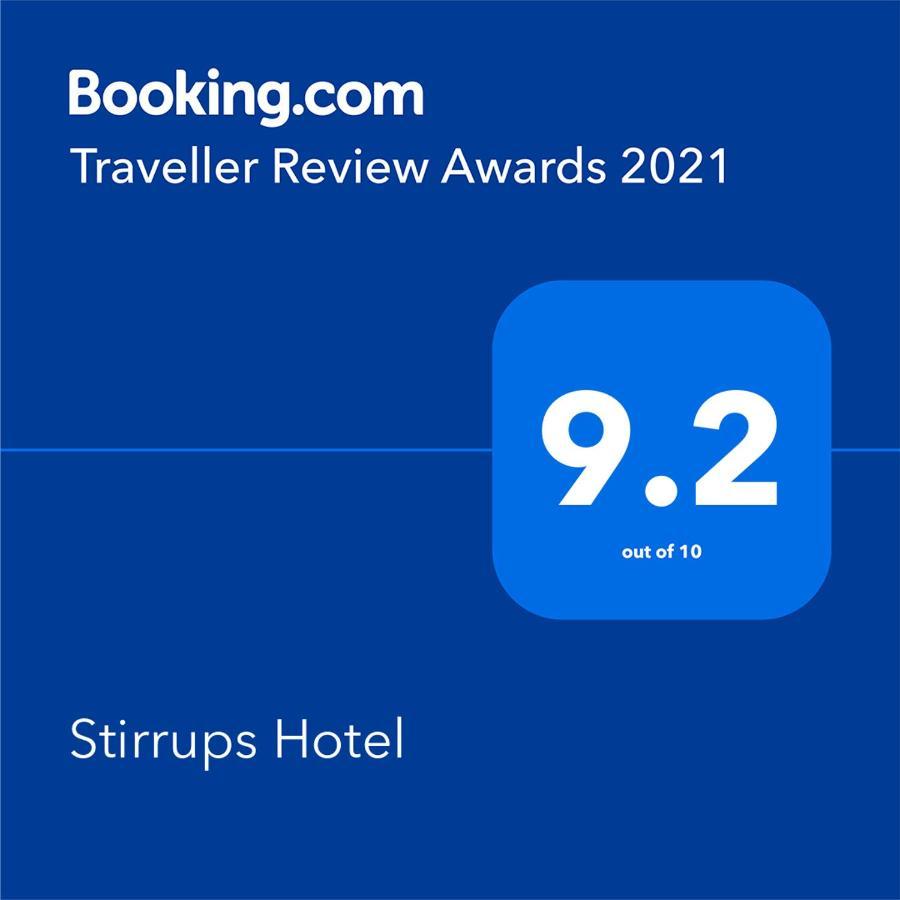 Stirrups Hotel Μπράκνελ Εξωτερικό φωτογραφία