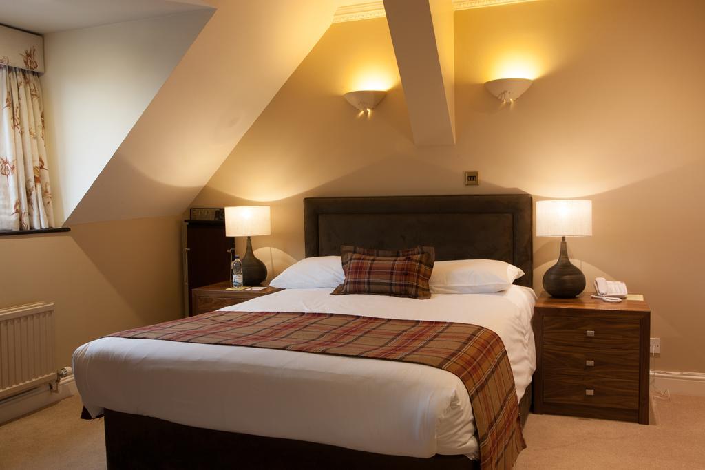 Stirrups Hotel Μπράκνελ Εξωτερικό φωτογραφία