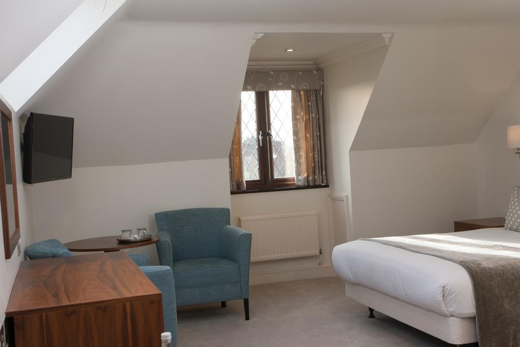 Stirrups Hotel Μπράκνελ Εξωτερικό φωτογραφία